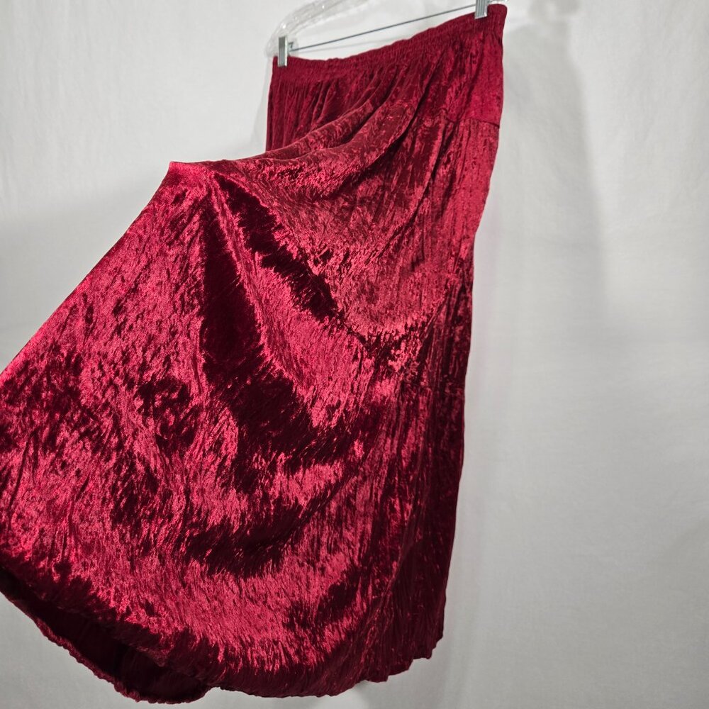 U.S.A Vintage CLIO II 80s Y2K Red Shiny Velvet Tiered Flowy Maxi Skirt Women 2X. - Picture 4 of 17